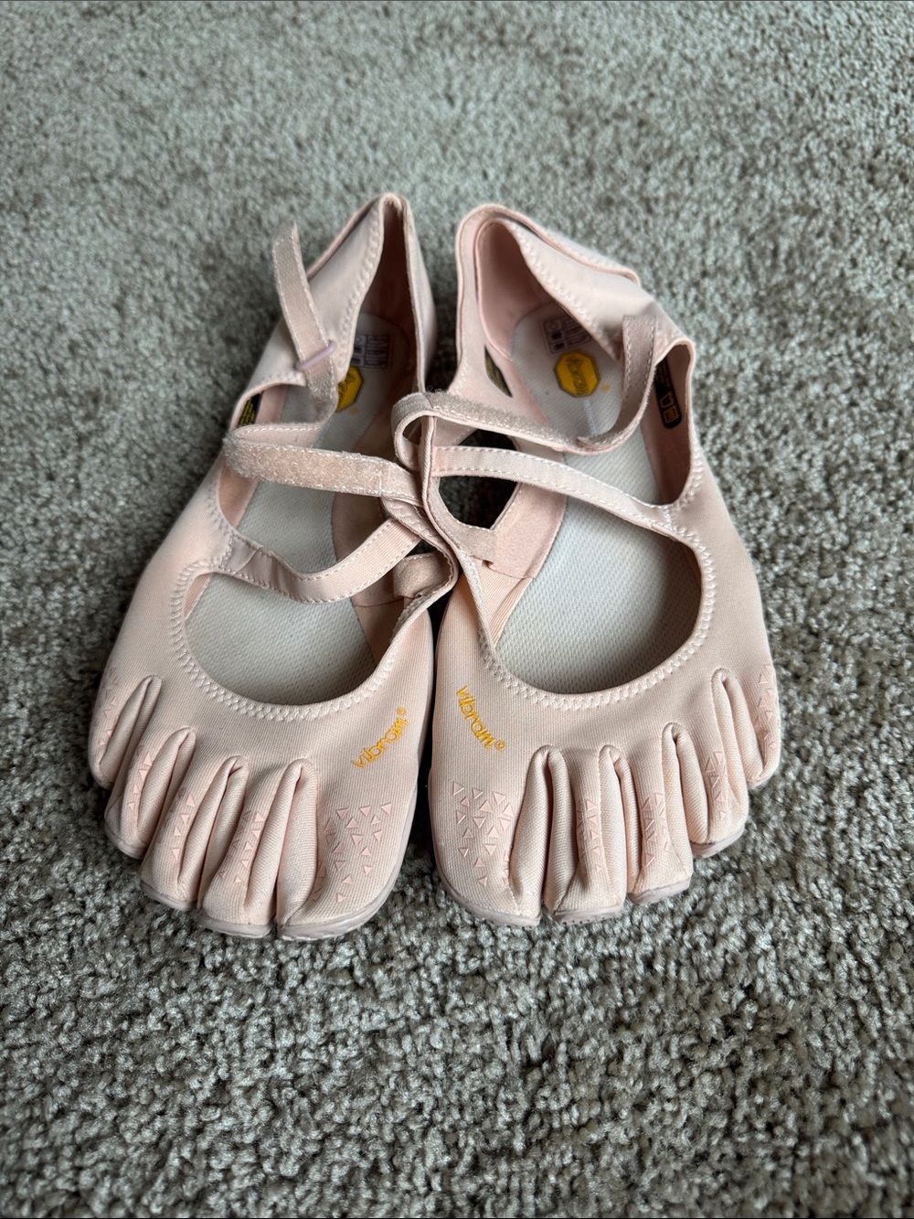 Vibram FiveFingers V Soul Ballet-Style Toe Shoes in Blush Pink EU 41, US 8.5/9